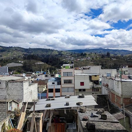 Bed and Breakfast Conexion Urbana En El Centro De Ambato Exterior foto